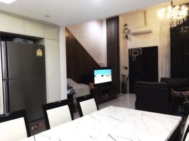 3 Bedroom Townhouse for rent in Arkan Songkhro BRT, Thung Mahamek, Si Lom