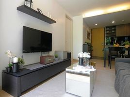 2 Schlafzimmer Appartement zu vermieten im Via 49, Khlong Tan Nuea