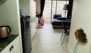 1 Bedroom Condo for sale in Huai Khwang, Bangkok Ratchada Orchid