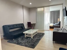 1 Schlafzimmer Wohnung zu vermieten im Hive Sukhumvit 65, Phra Khanong Nuea