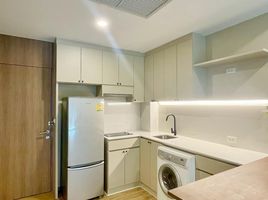 1 Bedroom Condo for rent at Noble Refine, Khlong Tan