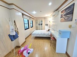 2 Schlafzimmer Wohnung zu vermieten im Baan Suksan, Khlong Toei Nuea, Watthana