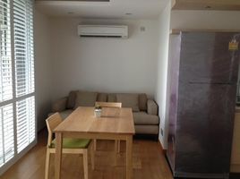 1 Schlafzimmer Wohnung zu vermieten im Via Botani, Khlong Tan Nuea, Watthana