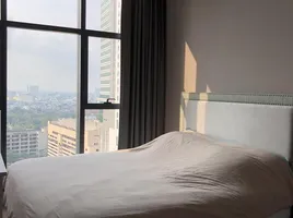 2 Schlafzimmer Wohnung zu verkaufen im The Diplomat Sathorn, Si Lom