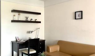 Studio Appartement zu verkaufen in Phra Khanong Nuea, Bangkok Baan Saran Nuch