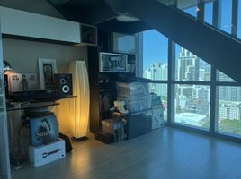 2 Bedroom Condo for sale at The Room Sukhumvit 21, Khlong Toei Nuea