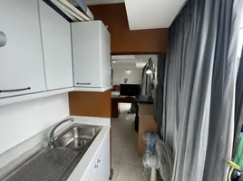 Studio Appartement zu verkaufen im Omni Tower Sukhumvit Nana, Khlong Toei