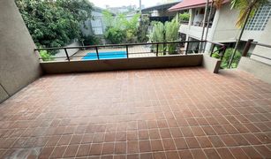 2 Bedrooms Townhouse for sale in Sam Sen Nai, Bangkok 