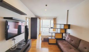 Studio Condo for sale in Khlong Ton Sai, Bangkok Hive Taksin