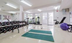 Фото 2 of the Fitnessstudio at The Park Surin