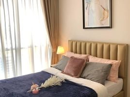 1 Bedroom Condo for rent at Oka Haus, Khlong Tan