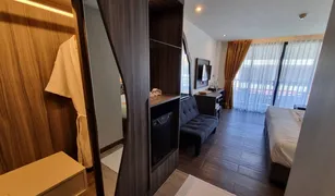 Кондо, Студия на продажу в Карон, Пхукет The Beach Condotel