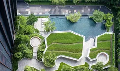 图片 3 of the Communal Garden Area at Life Ladprao Valley