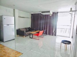 950 m² Office for rent in Siam Niramit Bangkok, Huai Khwang, Huai Khwang