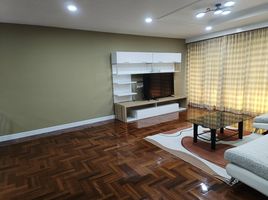 2 спален Кондо в аренду в 49 Suite, Khlong Tan Nuea