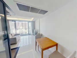 1 Schlafzimmer Appartement zu verkaufen im Circle rein Sukhumvit 12, Khlong Toei