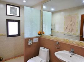 2 Schlafzimmer Appartement zu vermieten im Chaiyapruek Residence, Nong Prue