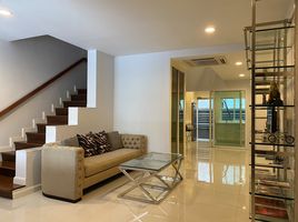 3 Schlafzimmer Haus zu vermieten im InHome Luxury Residence, Khlong Toei