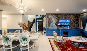 4 Bedrooms House for sale in Saphan Sung, Bangkok Nantawan Rama 9 - New Krungthepkretha