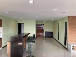 3 Bedroom Condo for rent at D.S. Tower 1 Sukhumvit 33, Khlong Tan Nuea
