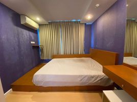 1 Schlafzimmer Wohnung zu verkaufen im Zenith Place Sukhumvit, Phra Khanong Nuea