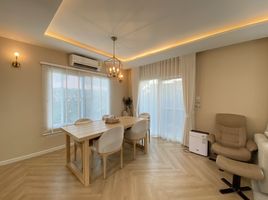 3 Bedroom House for sale at Mantana Onnut-Wongwaen, Dokmai