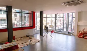 N/A Retail space for sale in Chakkrawat, Bangkok 