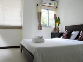 Studio Condo for rent at Thanaree Place, Chomphon