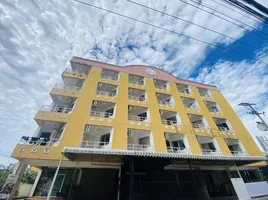 53 Bedroom Whole Building for rent in Thepprasit Night Market, Nong Prue, Nong Prue