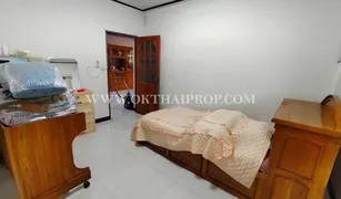 4 Bedrooms House for sale in Bang Krang, Nonthaburi 