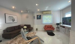 3 Bedrooms House for sale in Ratsada, Phuket 