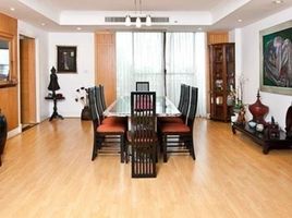 3 спален Кондо в аренду в Phirom Garden Residence, Khlong Tan Nuea