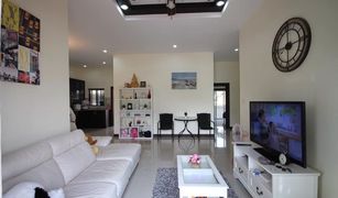 3 Schlafzimmern Villa zu verkaufen in Thap Tai, Hua Hin Emerald Green