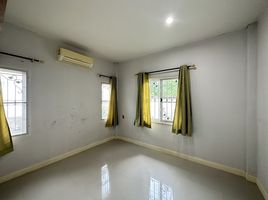 2 Bedroom House for sale in Prachin Buri, Tha Tum, Si Maha Phot, Prachin Buri