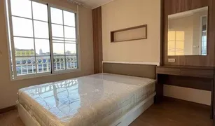 2 Bedrooms Condo for sale in Khlong Mahanak, Bangkok The Prague Condominium