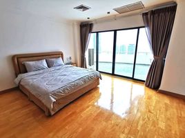 5 Bedroom Condo for sale at Saichol Mansion, Bang Lamphu Lang