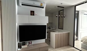 1 Bedroom Condo for sale in Lumphini, Bangkok Life One Wireless