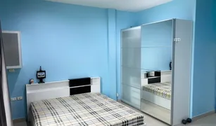 3 Bedrooms Townhouse for sale in Lat Phrao, Bangkok Baan Klang Muang Ladprao 71