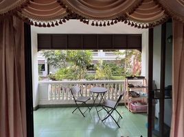 3 Schlafzimmer Reihenhaus zu verkaufen im Baan Somprasong, Na Chom Thian, Sattahip, Chon Buri