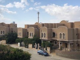 4 Bedroom Townhouse for sale at Mena Residence, South Investors Area, New Cairo City