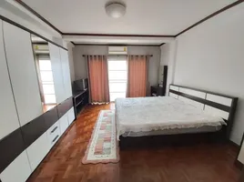 4 спален Таунхаус for rent in Mueang Chiang Mai, Чианг Маи, Suthep, Mueang Chiang Mai
