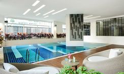 Фото 2 of the Communal Pool at Centre Point Chidlom