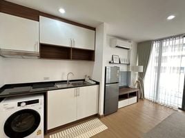 1 Schlafzimmer Appartement zu vermieten im 6th Avenue Sukhumvit 15, Khlong Toei Nuea