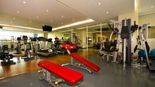 图片 1 of the Communal Gym at Newton Tower