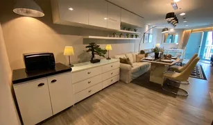 3 Bedrooms Condo for sale in Huai Khwang, Bangkok Belle Grand Rama 9