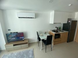 Studio Condo for rent at The Breeze Beach Side, Bang Sare