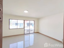 3 Bedroom Townhouse for sale in Makro Hangdong, Mae Hia, Mae Hia