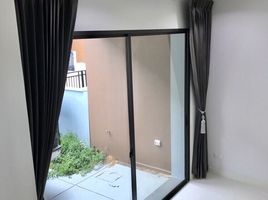 3 Schlafzimmer Reihenhaus zu vermieten im Baan Klang Muang The Era Pinklao-Charan, Bang Kruai