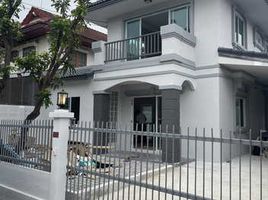 3 Bedroom Villa for sale at Phetrada, Bang Rak Noi