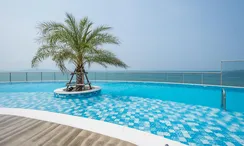 Фото 2 of the Communal Pool at Sands Condominium